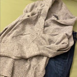 Grey Gap v-neck sweater size XS